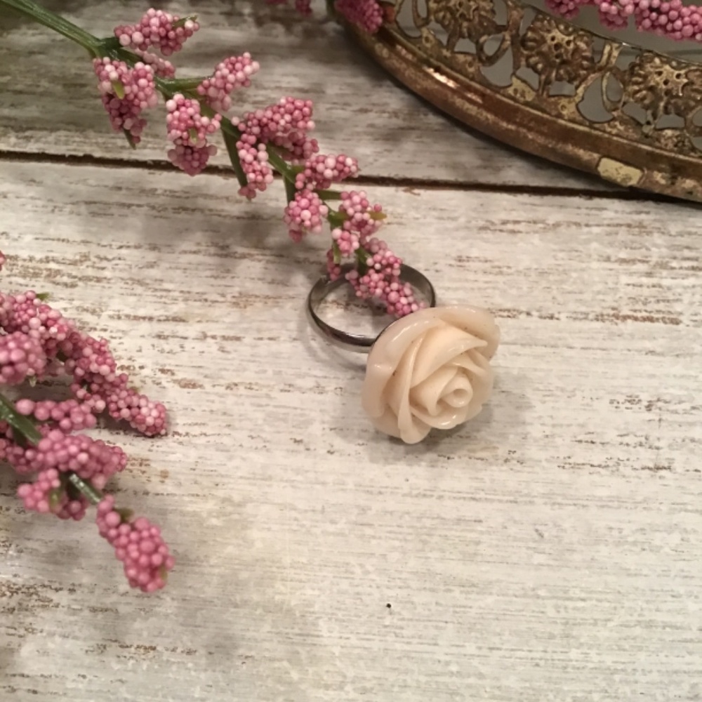 #119 Rose Ring - Picture 3 of 4